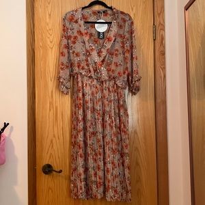 BOOHOO beige and orange pleated midi length dress